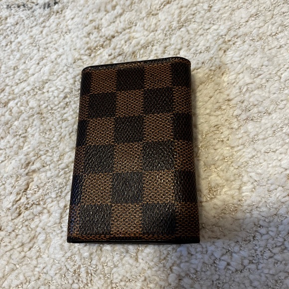 Louis Vuitton Key Holder - Picture 5 of 5